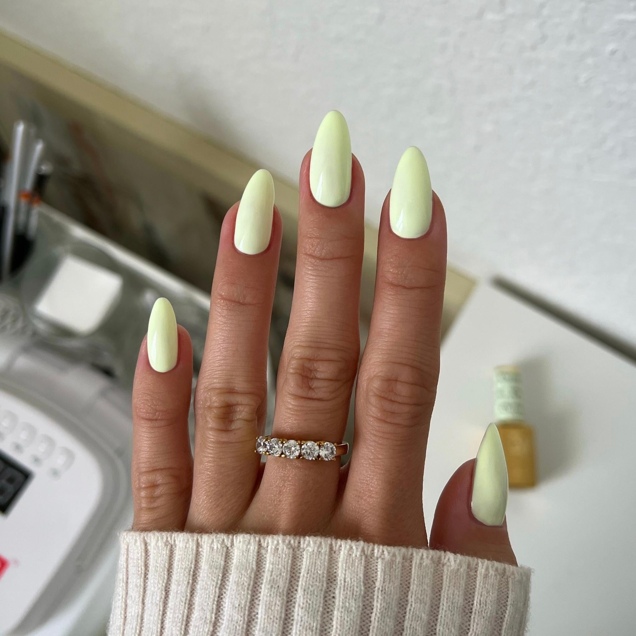 DND Pastel Pear Diva #105
